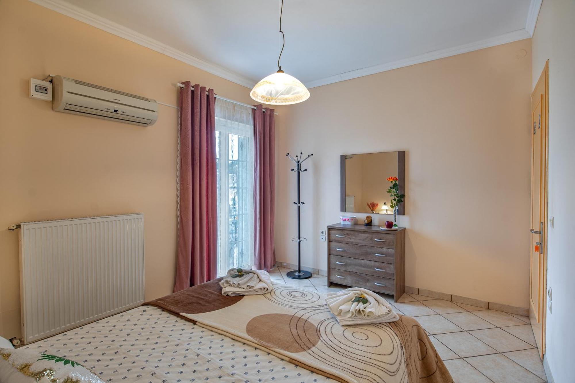 House Of Velenia - 2 Bedroom Apartment Near Old Town, Airport And Bus Station Corfu  Exterior foto