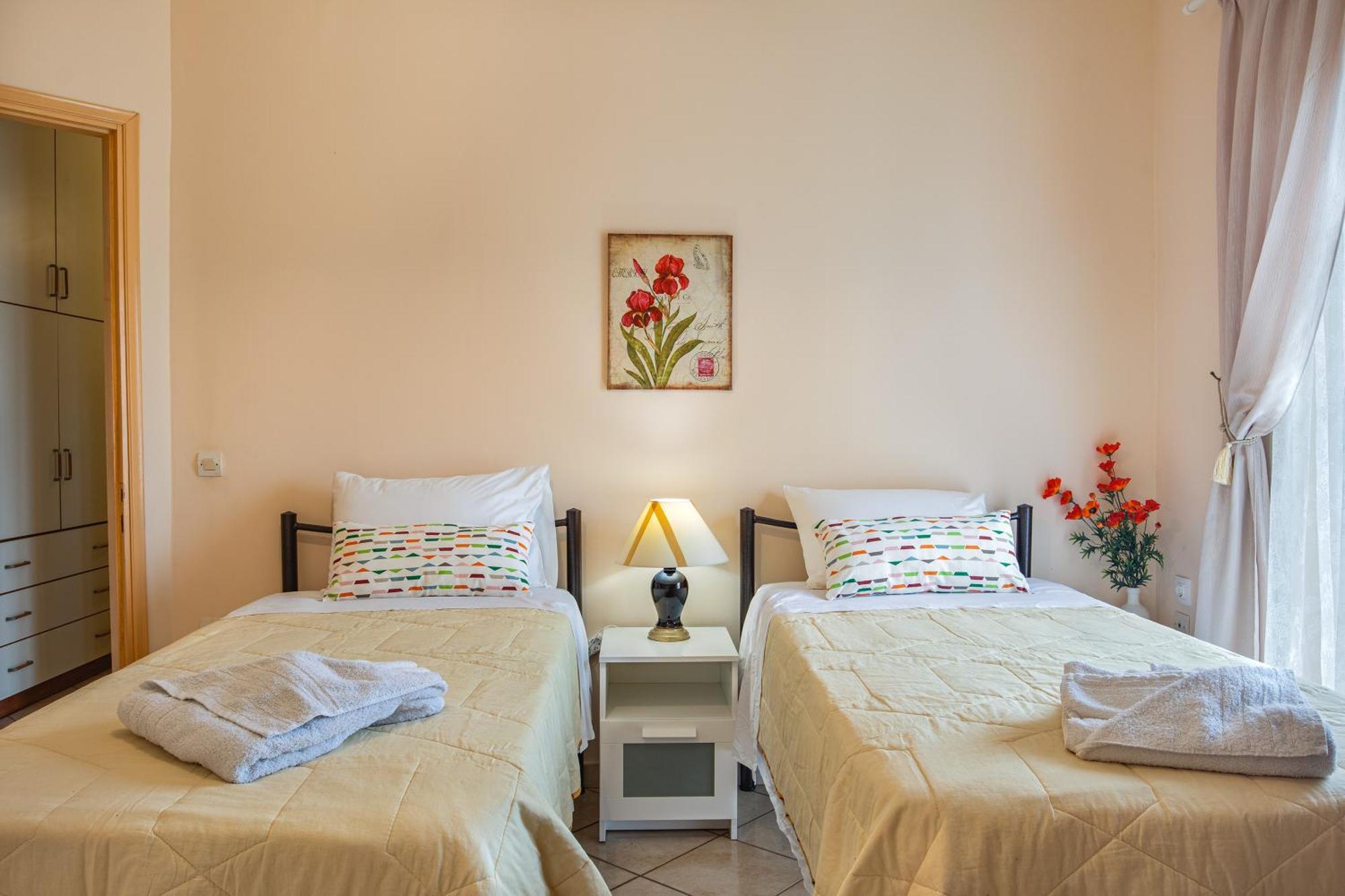 House Of Velenia - 2 Bedroom Apartment Near Old Town, Airport And Bus Station Corfu  Exterior foto